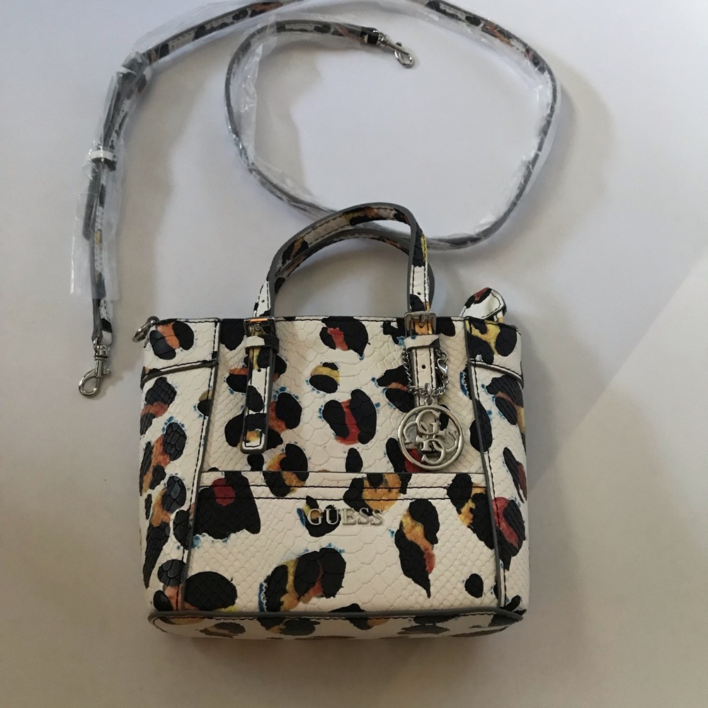 Brand new Guess tote